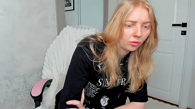Snapshot of SundyRose chatting on 17, 5, 2026 SundyRose online show from 17, 5, 2026