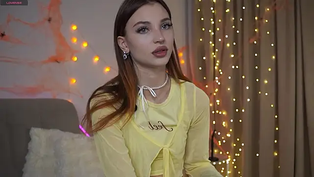 Snapshot of beckymadsons chatting on 19, 11, 2025 beckymadsons online show from 19, 11, 2025