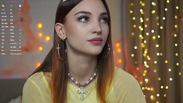 Snapshot of beckymadsons chatting on 14, 11, 2025 beckymadsons online show from 14, 11, 2025