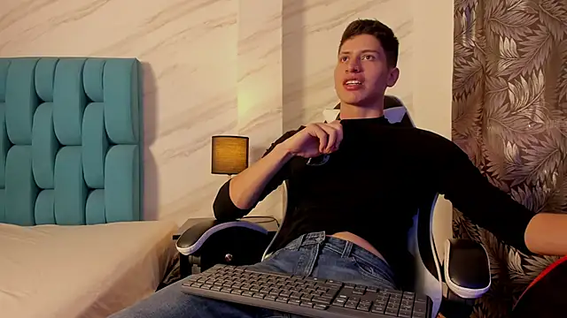 Snapshot of Tyler__Colt chatting on 10, 10, 2025 Tyler Colt online show from 10, 10, 2025