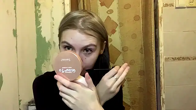 Snapshot of ArianeBhayani chatting on 23, 10, 2025 ArianeBhayani online show from 23, 10, 2025