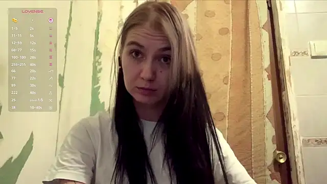 Snapshot of ArianeBhayani chatting on 11, 10, 2025 ArianeBhayani online show from 11, 10, 2025