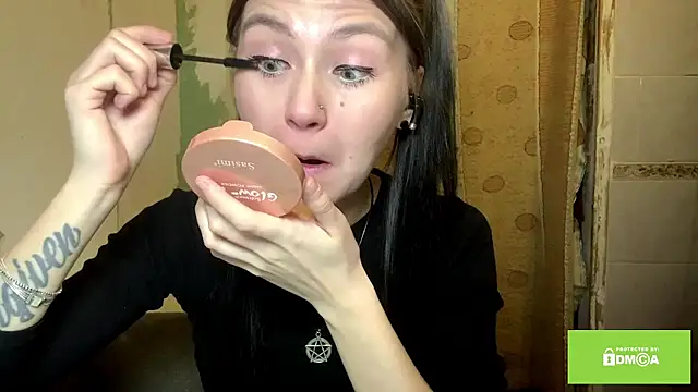 Snapshot of ArianeBhayani chatting on 16, 11, 2025 ArianeBhayani online show from 16, 11, 2025