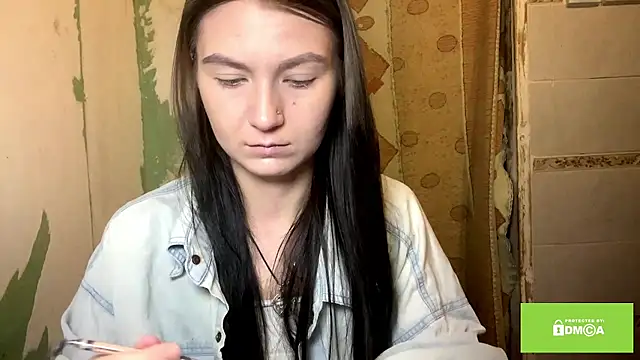 Snapshot of ArianeBhayani chatting on 15, 11, 2025 ArianeBhayani online show from 15, 11, 2025