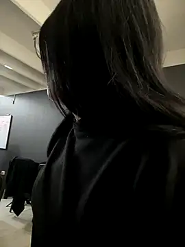 angie rousse  online show from 17, 11, 2025