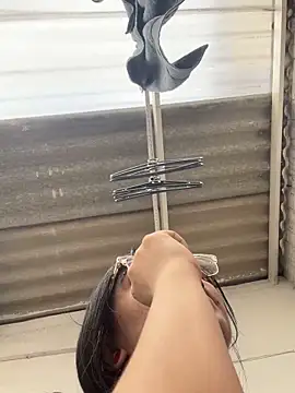 angie rousse  online show from 30, 10, 2025