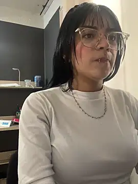 angie rousse  online show from 15, 10, 2025