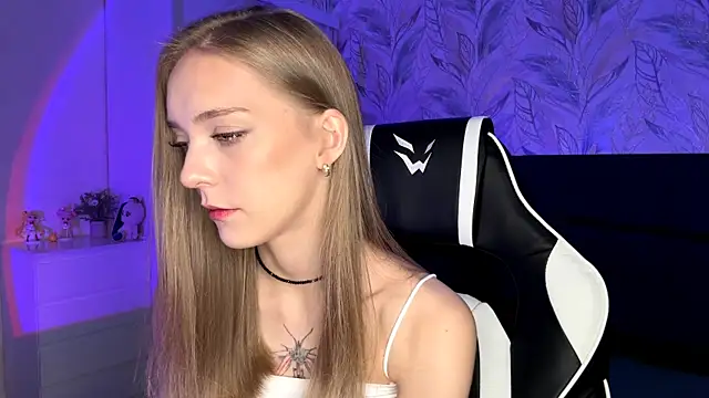 EvaPeace online show from 2, 11, 2025