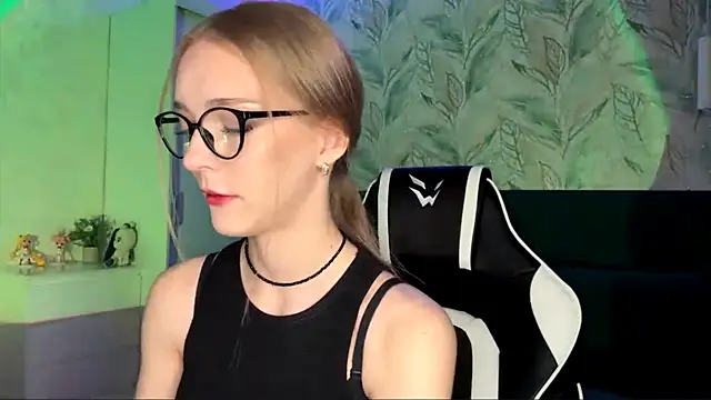 EvaPeace online show from 7, 11, 2025