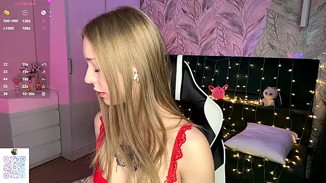 EvaPeace online show from 13, 12, 2025