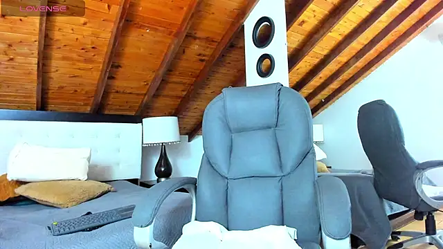 Adara Ferrara online show from 25, 3, 2026