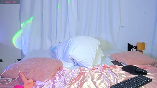 Grecia Moore online show from 9, 1, 2026