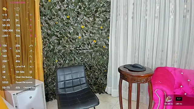 Grecia Moore online show from 2, 11, 2025