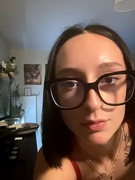 Snapshot of honeymalou chatting on 30, 10, 2025 honeymalou online show from 30, 10, 2025