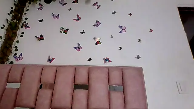 Snapshot of abby_moss_2 chatting on 15, 7, 2026 abby moss 2 online show from 15, 7, 2026