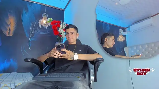 Ethan Boy  online show from 18, 12, 2025