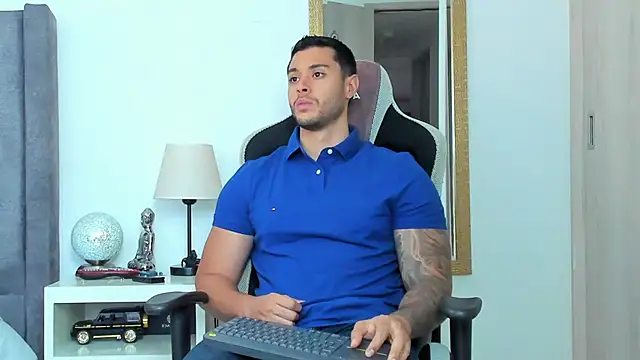 Snapshot of Ken_mailik1 chatting on 27, 4, 2026 Ken mailik1 online show from 27, 4, 2026