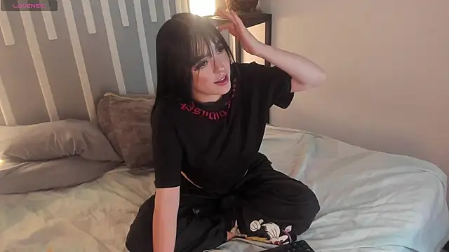 bubble  angel   online show from 27, 11, 2025