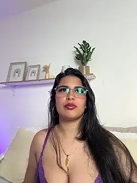 shainadavis online show from 19, 7, 2026