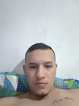 Snapshot of andriu656 chatting on 10, 10, 2025 andriu656 online show from 10, 10, 2025
