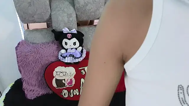 alix kitty online show from 20, 4, 2026