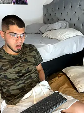 mirallesandbig online show from 15, 10, 2025