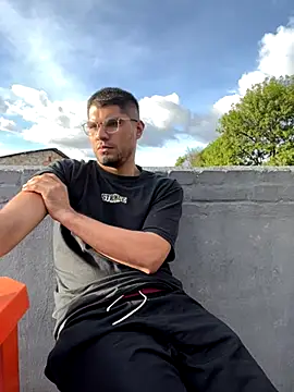 mirallesandbig online show from 10, 11, 2025