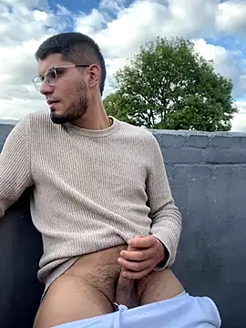 mirallesandbig online show from 2, 11, 2025