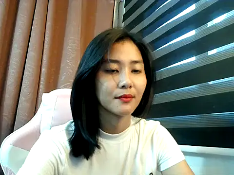 Snapshot of De_amore chatting on 12, 10, 2025 De amore online show from 12, 10, 2025