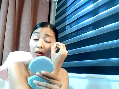 Snapshot of De_amore chatting on 16, 10, 2025 De amore online show from 16, 10, 2025