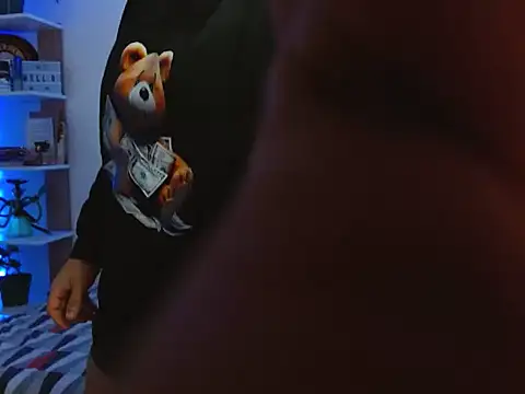 Maax3023 online show from 5, 12, 2025