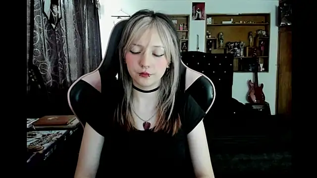 Maki Zein  online show from 8, 1, 2026