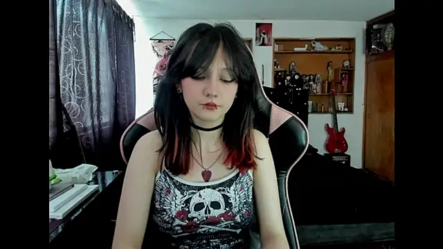 Maki Zein  online show from 16, 12, 2025