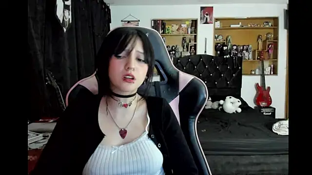 Maki Zein  online show from 13, 3, 2026