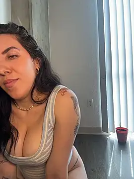 Snapshot of Lolathebaddie chatting on 26, 5, 2026 Lolathebaddie online show from 26, 5, 2026