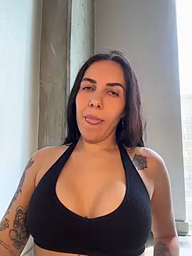 Snapshot of Lolathebaddie chatting on 4, 5, 2026 Lolathebaddie online show from 4, 5, 2026