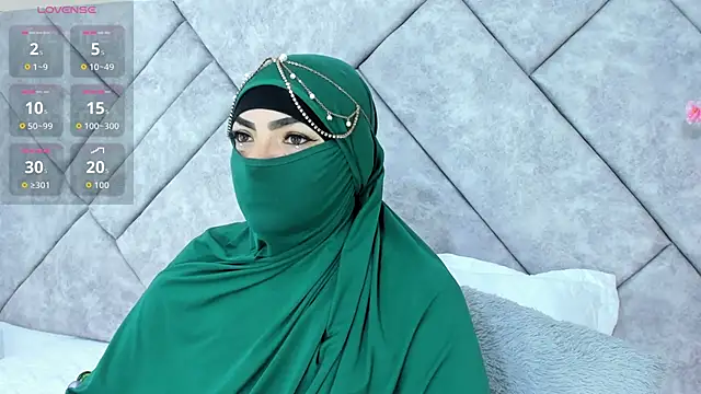  naylaa  online show from 12, 4, 2026