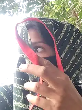 Snapshot of Pooja_suhani chatting on 24, 10, 2025 Pooja suhani online show from 24, 10, 2025