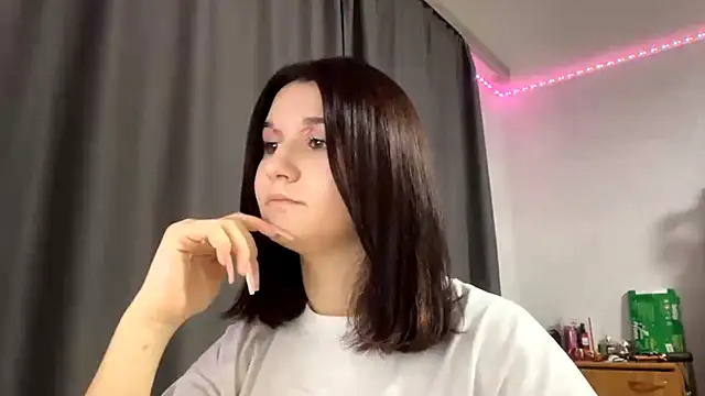 Snapshot of ElsieZuno chatting on 11, 10, 2025 ElsieZuno online show from 11, 10, 2025
