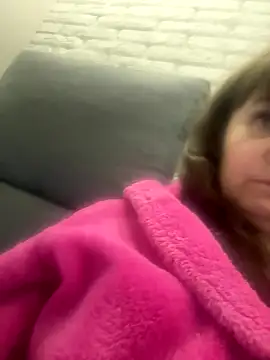 Snapshot of Butterfly8385 chatting on 7, 11, 2025 Butterfly8385 online show from 7, 11, 2025