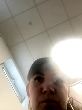 Snapshot of Butterfly8385 chatting on 8, 11, 2025 Butterfly8385 online show from 8, 11, 2025