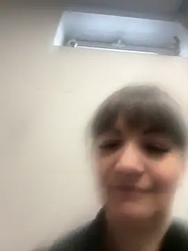 Snapshot of Butterfly8385 chatting on 28, 11, 2025 Butterfly8385 online show from 28, 11, 2025