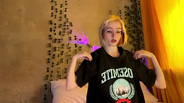 Kate mikki online show from 4, 2, 2026