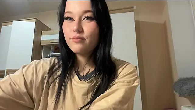 Snapshot of KristenGoodmon chatting on 10, 10, 2025 KristenGoodmon online show from 10, 10, 2025