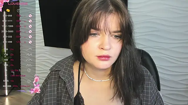 Mori Girll online show from 9, 11, 2025