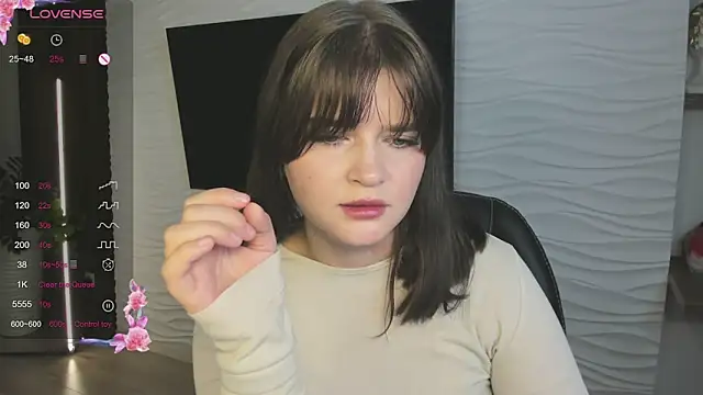 Mori Girll online show from 8, 11, 2025