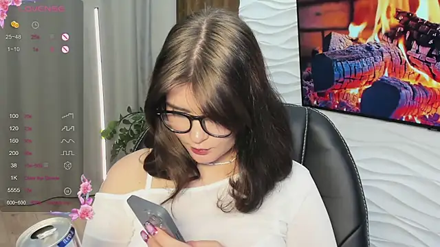 Mori Girll online show from 21, 11, 2025