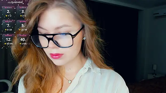 Snapshot of MardellAyling chatting on 5, 11, 2025 MardellAyling online show from 5, 11, 2025