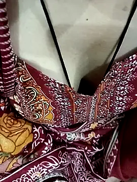 HOT-CPL-11 online show from 23, 11, 2025