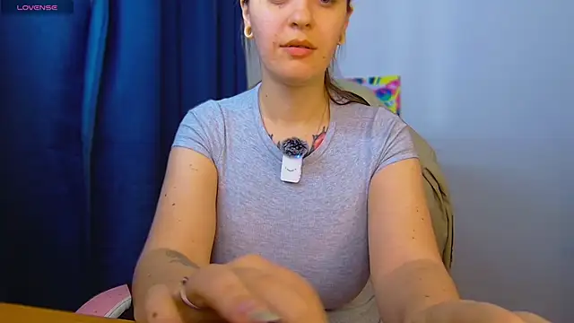 Snapshot of Ann_mikela chatting on 4, 6, 2026 Ann mikela online show from 4, 6, 2026